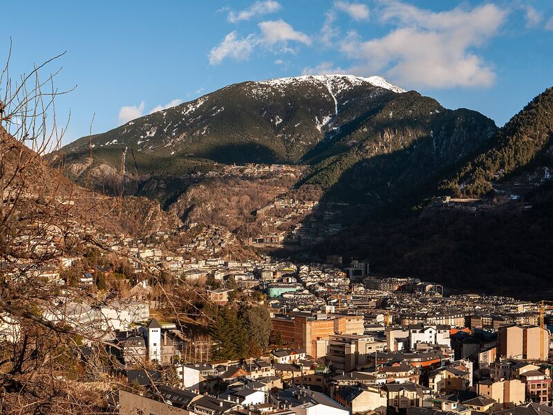 Andorra l Vella-20100128-RM-165853